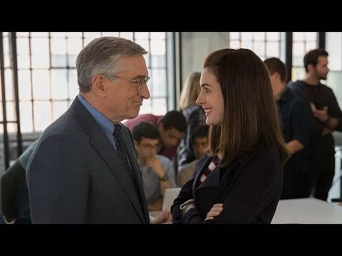 Robert De Niro a las órdenes de Anne Hathaway en 