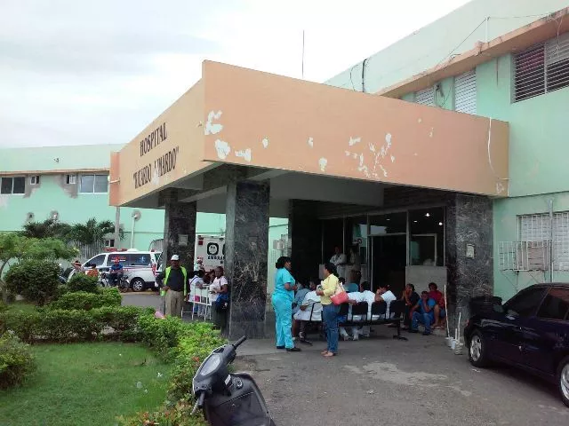 Denuncian Hospital Ricardo Limardo sigue de mal en peor