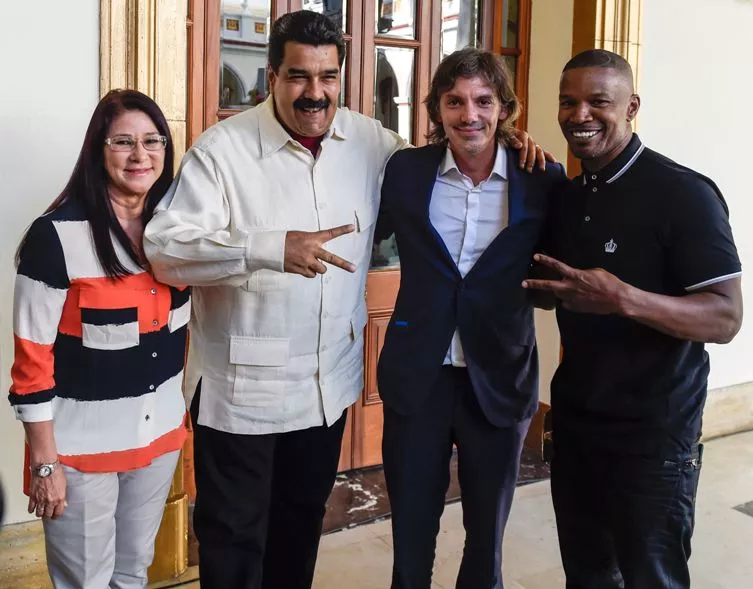 Maduro se reúne con los actores estadounidenses Jamie Foxx y Lukas Haas