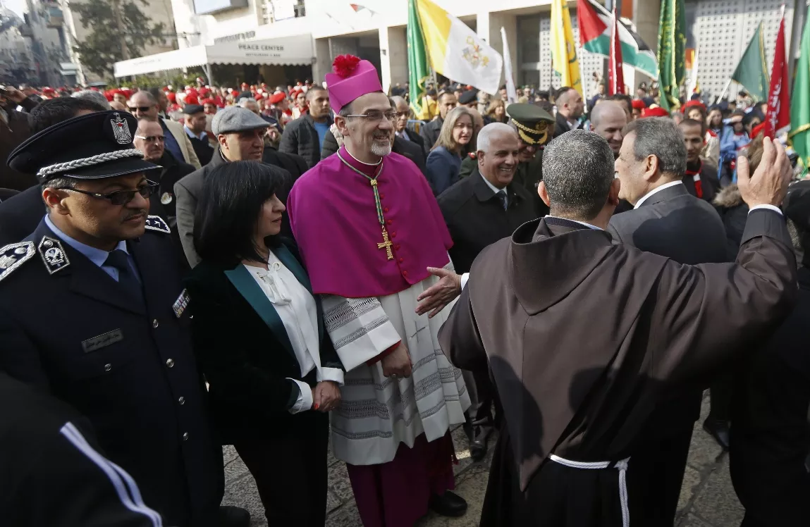 Comienzan festejos de Navidad en Belén con llegada de patriarca en funciones