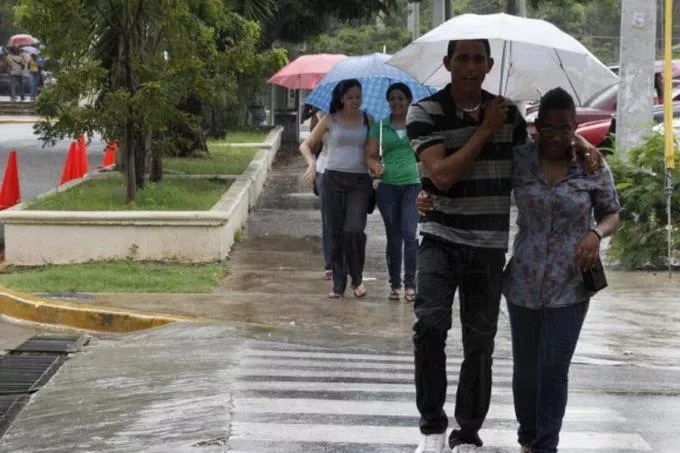 ¡No salgas de casa sin paraguas! Vaguada dejará lluvias las próximas 48 horas