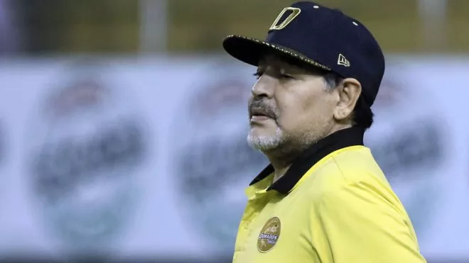 Maradona, dado de alta tras operación por sangrado estomacal