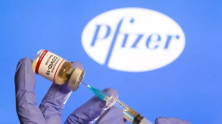 Pfizer solicitará aprobación de 3ra dosis de su vacuna COVID