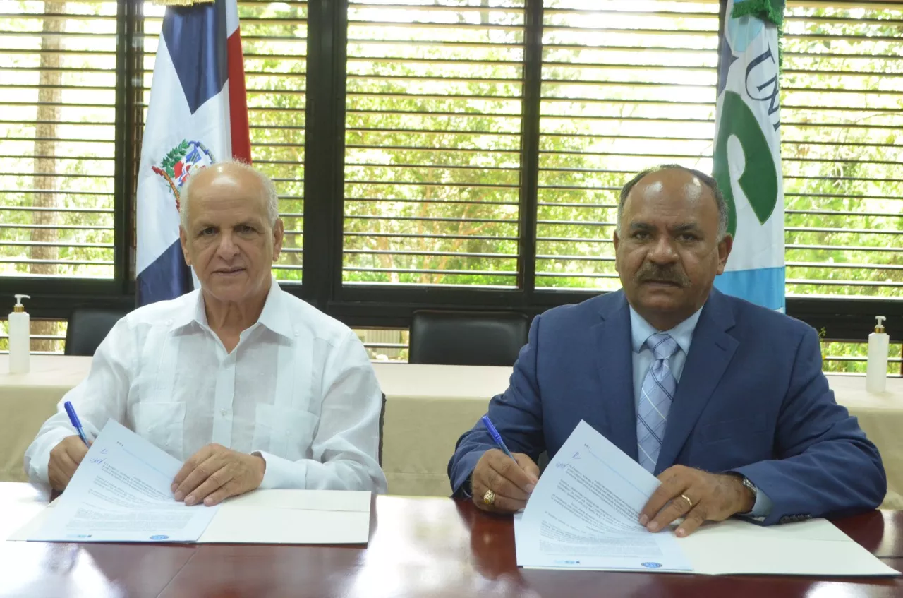 Instituto Agrario y Universidad ISA firman acuerdo; capacitarán parceleros y técnicos de Reforma Agraria 