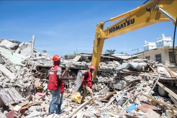 Haití eleva a 1.297 la cifra de muertes por el terremoto