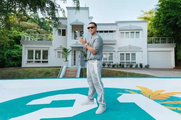 Daddy Yankee abre las puertas de su mansión; alquilará en Airbnb una de sus casas