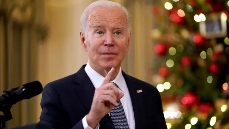 Biden da gracias a las tropas por su valor y sacrificio en mensaje navideño