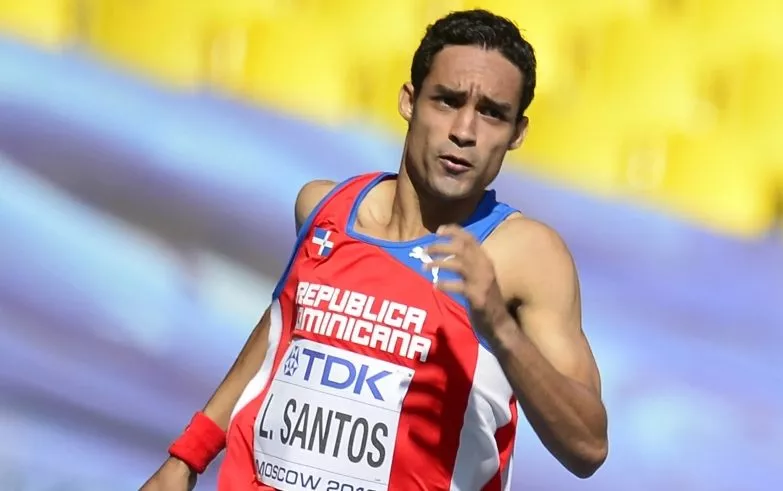 Luguelín Santos suspendido tras investigación de Federación Internacional de Atletismo