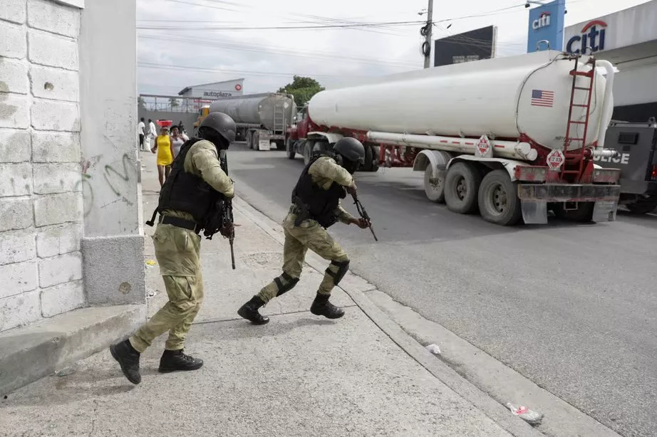 Atacan a tiros a un convoy de la Embajada de Estados Unidos en Haití