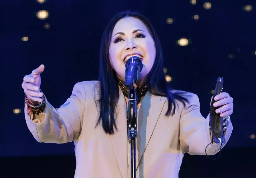 Ana Gabriel, se despide hoy tras dos noches éxitos