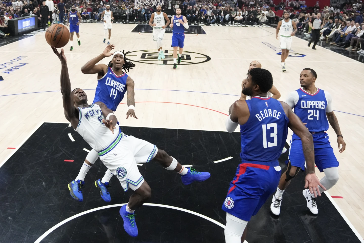 Edwards lidera gran remontada de los Timberwolves sobre Clippers