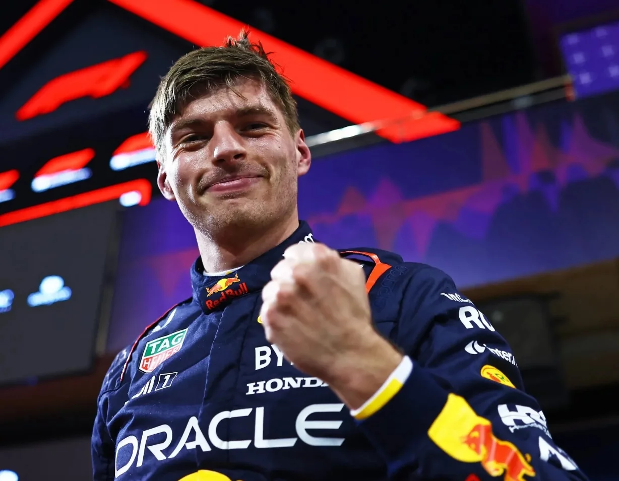 Max Verstappen llegó a 58 triunfos y Red Bull, a 117 en China