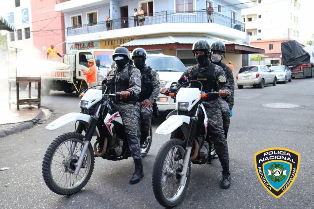 Apresan 4 colombianos por violentar vehículos en diferentes zonas del país