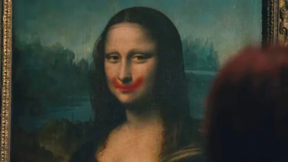 Lady Gaga interviene la Mona Lisa en un video promocional del Louvre