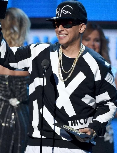 NFL tras hispanos a través Daddy Yankee