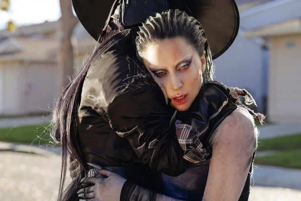 Lady Gaga lanza el perturbador video de su nuevo sencillo “Disease