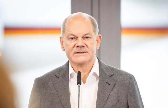 Scholz defiende la importancia de hablar con Putin para que acabe la guerra en Ucrania