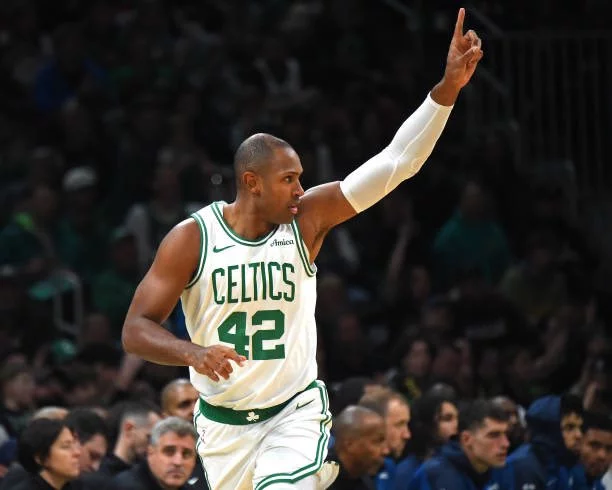 Celtics remontan ante Minnesota, Horford aporta ocho puntos