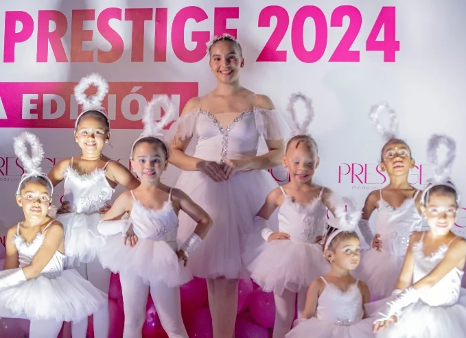 Prestige Modeling Academy realiza  su desfile anual