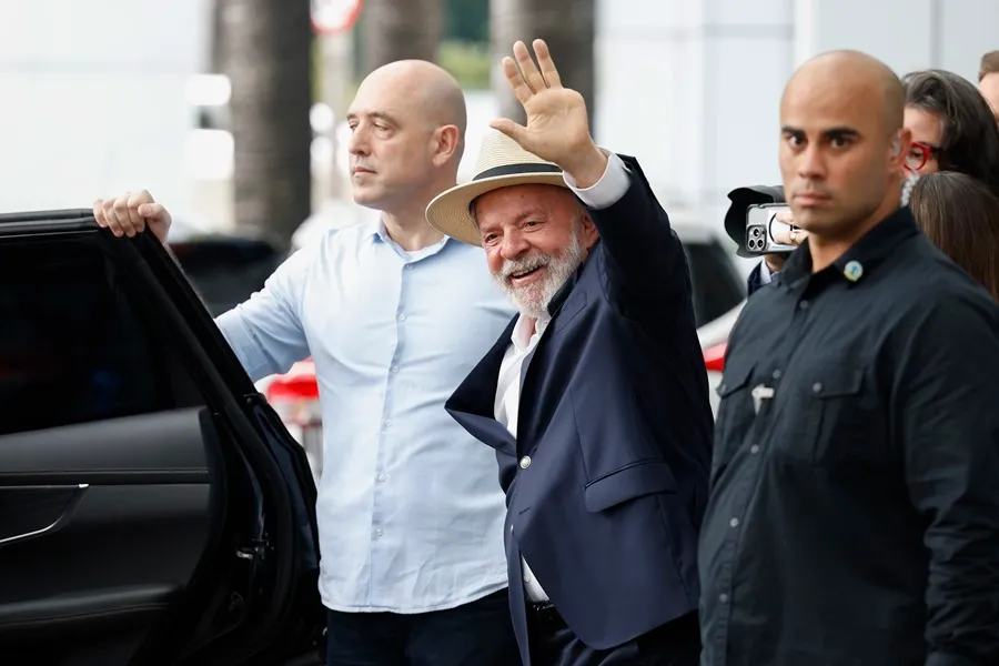 Lula es autorizado a regresar a Brasilia tras el resultado satisfactorio de sus exámenes médicos