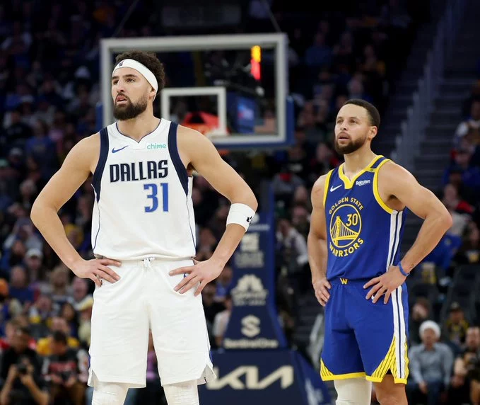 Dallas y Warriors se combinan para imponer un récord de triples en la NBA