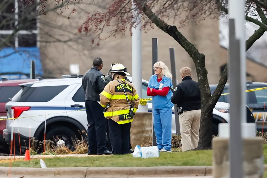 Tiroteo en una escuela de Wisconsin deja al menos tres muertos y seis heridos