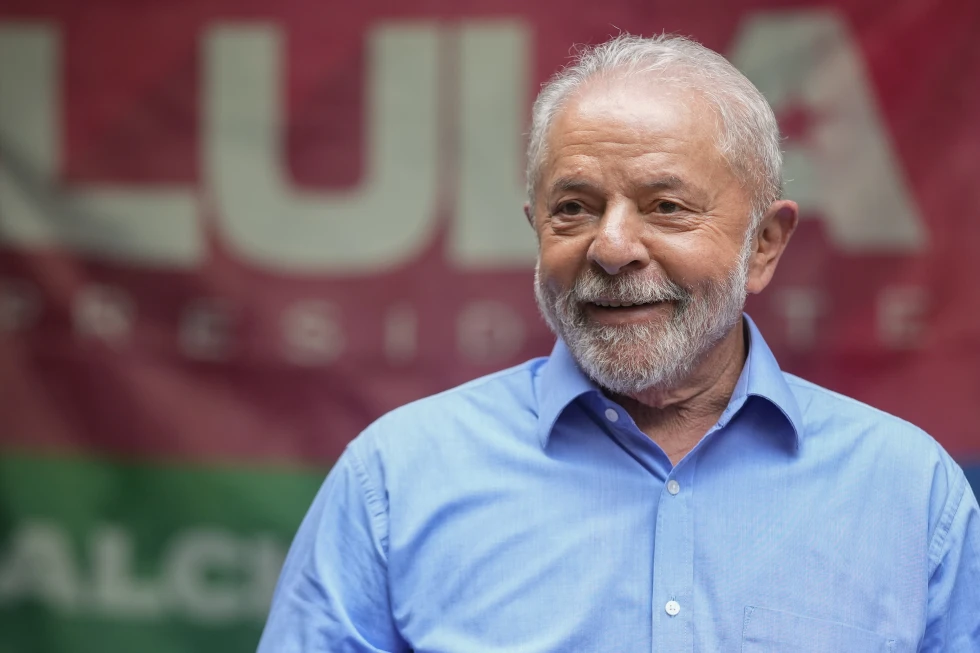 Lula se recupera en la UCI tras una cirugía para drenar hemorragia cerebral