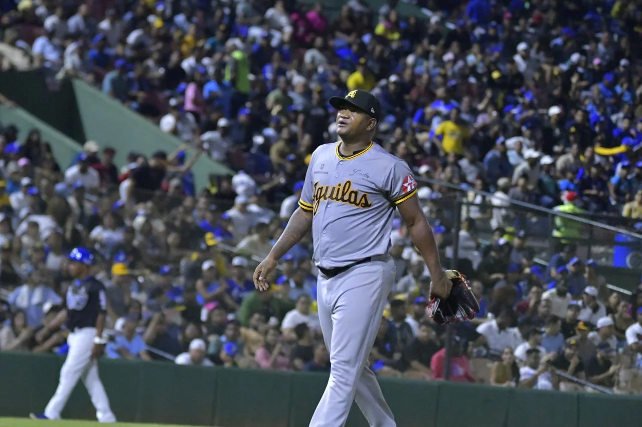 Las Águilas Cibaeñas vencen al Licey por séptima vez consecutiva