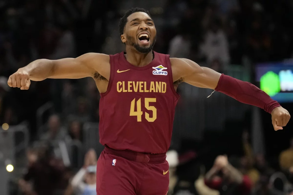  Mitchell guarda lo mejor para el final para que los Cavaliers se impongan ante Celtics